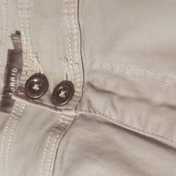 Torrid Skinny Mid-Rise Crop Jeans 26 - Picture 11 of 15